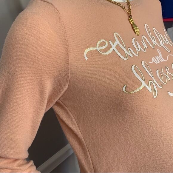 ‎NWT Two Beautiful Maternity ruched sweater -M - Picture 4 of 12